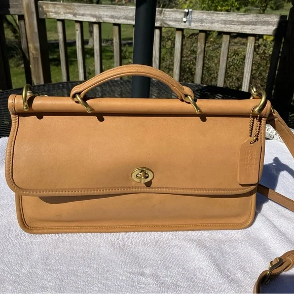 Coach | Bags | Coach Vintage Camel Willis City Bag Top Handle